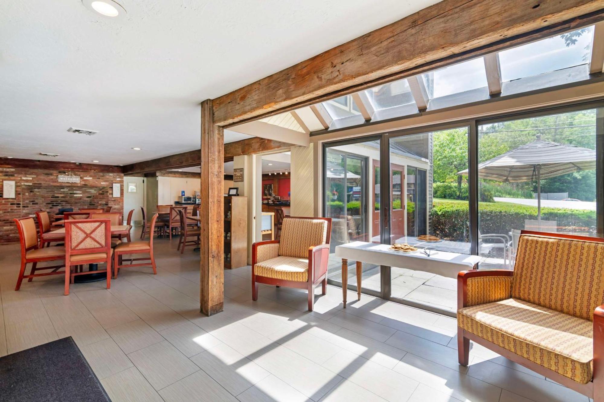Best Western Inn & Suites Rutland-Killington Exterior foto